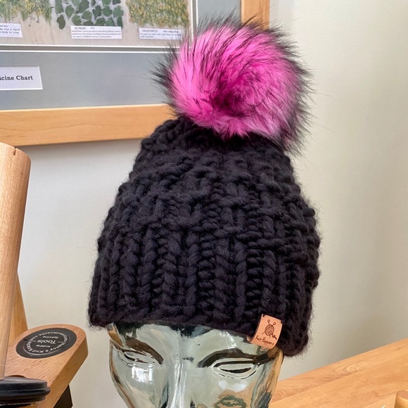 READY TO SHIP 100% Merino Wool Hat🧶 - Picture 5 of 7